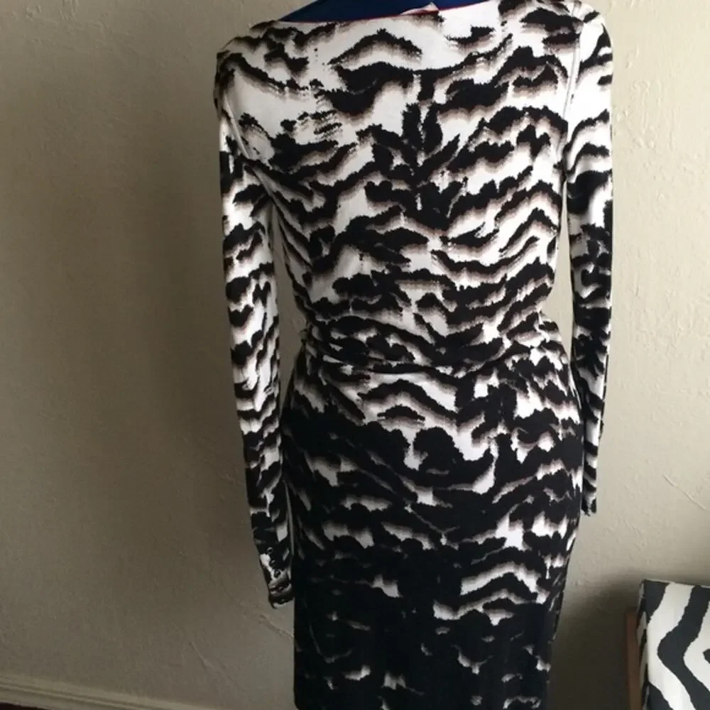 Banana Republic Animal Print Long Sleeve Dress Size S - Picture 2 of 5